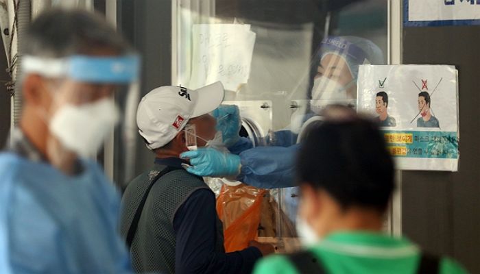 어제(14일) 국내 코로나19 신규 확진자 2천 80명 발생...6일 만에 다시 2천 명대