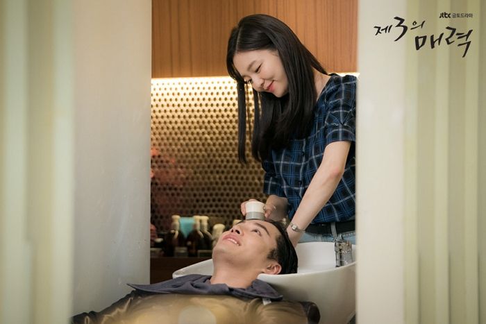 얼굴에 수건 안 덮고 샴푸 해준 미용사 ‘그린라이트’냐는 남성에게 언니들이 보인 반응