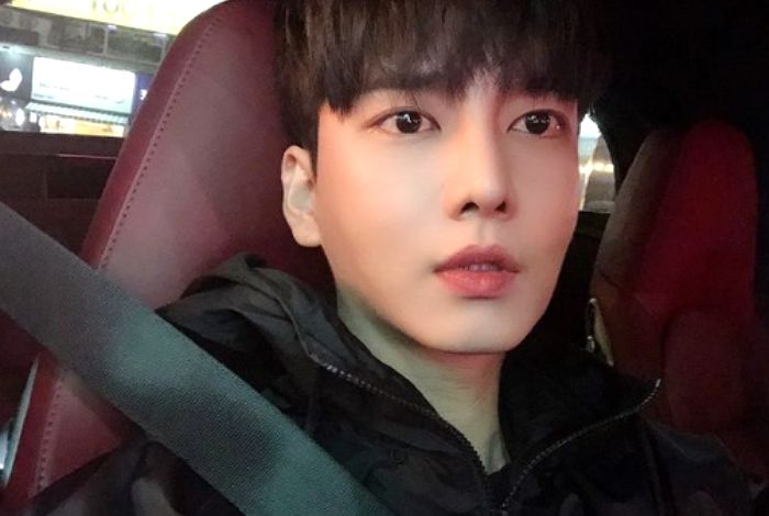 늦은 밤, 집 현관문에 걸린 ‘꽃바구니·편지’ 보자마자 팬 공개수배한 BJ 김인호