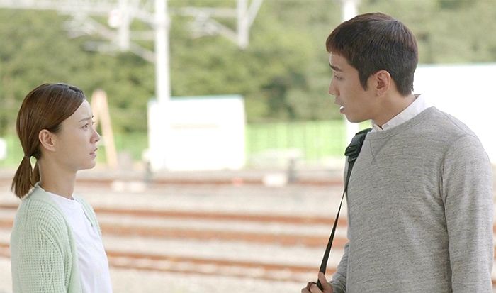 “코치 지갑 사줄게”...전여친이 사준 보테가 베네타 지갑 갖다 버리라는 여성
