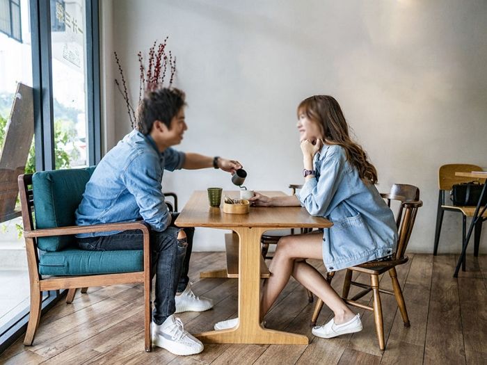 집안 배경 없이 사랑하려고 재력 숨긴 커플...남자는 람보르기니, 여자는 벤틀리 타는 재벌이었다
