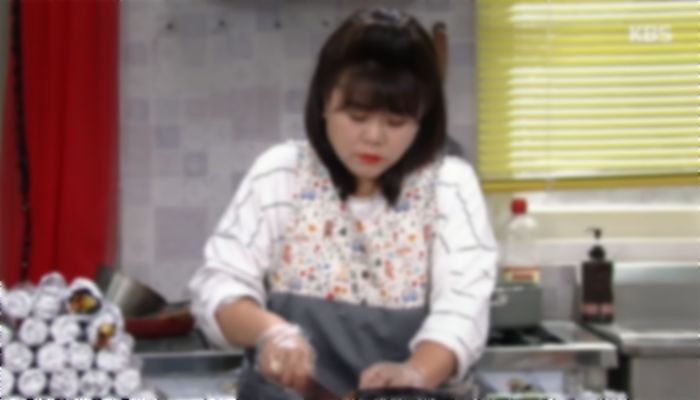 김밥집 아줌마가 ‘루이비통 가방’ 쓰는 거 보고 리뷰에 ‘별점 0.5점’ 테러한 손님