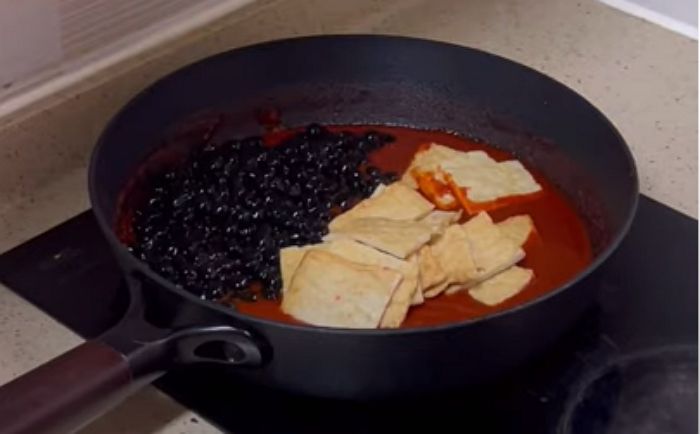 진짜 떡볶이 보다 훨씬 쫀득하고 매콤달콤 맛있다 소문난 ‘공차 버블티 펄 떡볶이’ (영상)