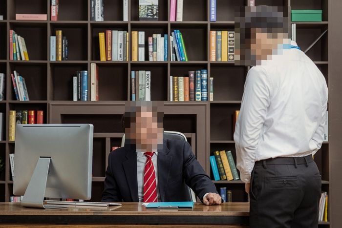 관내 호텔에 타격주라는 부당 지시 거부했다가 징계받은 공무원들 (영상)