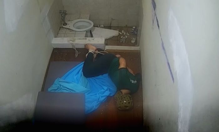 난동+자해하는 불법체류자 사지 결박해 ‘새우 꺾기’ 상태로 ‘4시간’ 격리한 외국인 보호소 (영상)