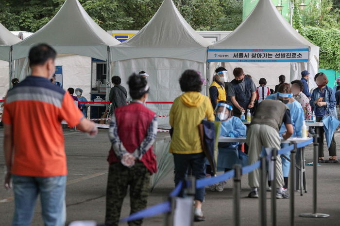 “수도권이 4분의 3”...어제(29일) 하루, 확진자 2,564명 발생