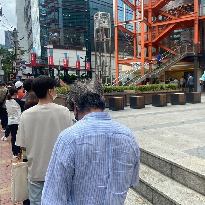 제주도에 이어 강남에서도 줄 길게 늘어선 ‘연돈볼카츠’ 상황