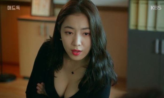 소개팅 나갔다가 가슴 F컵인 연상녀를 만난 남성의 후기