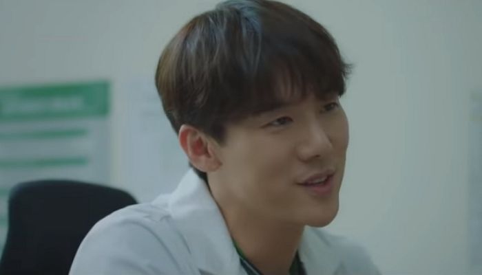 첫사랑 의사 오빠에게 ‘쌍수’ 받다 수면마취 상태서 진심(?) 고백한 여성