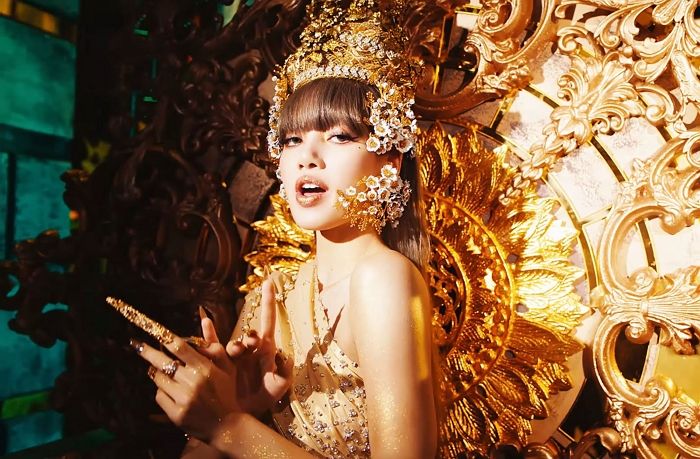 블랙핑크 리사, 첫 솔로곡 ‘LALISA’ 뮤비로 ‘기네스북’ 등재됐다
