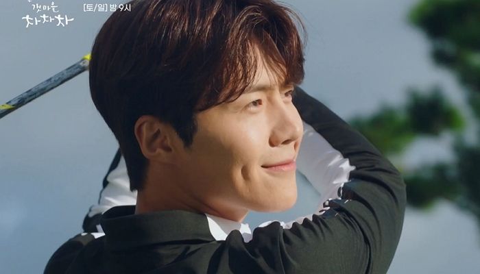 골프웨어 입고 공 쳤을 뿐인데 ‘드라마→CF’로 장르 바꿔버린 ‘갯차’ 김선호 (영상)