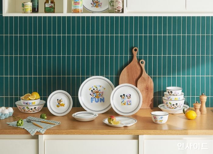 코렐 브랜드, 디즈니 콜라보 신제품 2종 런칭 기념 네이버 쇼핑 라이브 진행