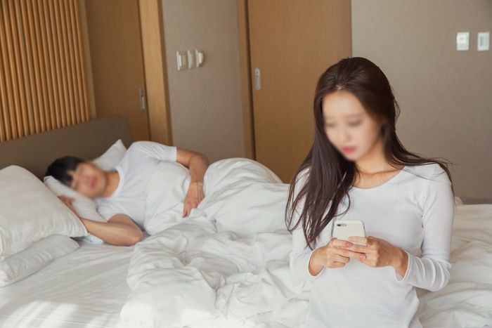 성관계 ‘몰카’ 찍은 전남친 용서하는 척한 여성이 고소하려고 증거를 수집한 방법