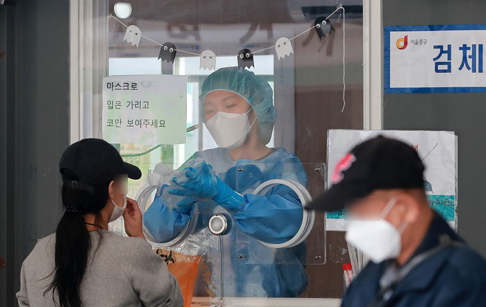 “8일 연속 2천명 아래”...어제(15일) 하루 코로나 확진자 1,618명 발생