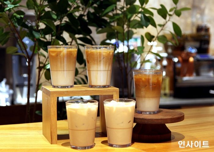 스타벅스, “‘오트 밀크’ 한 달만에 20만명이 선택했다”