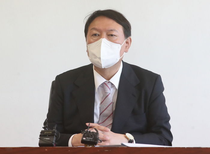 윤석열, ‘전두환 발언’ 사과한 날...“토리야 사과다” 사진 올렸다가 인스타 계정 폭파