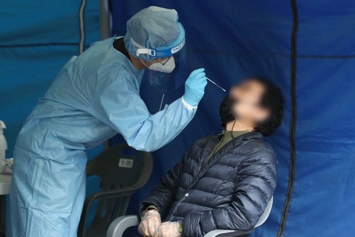 어제(23일) 하루 국내 코로나19 확진자 1천 423명 발생