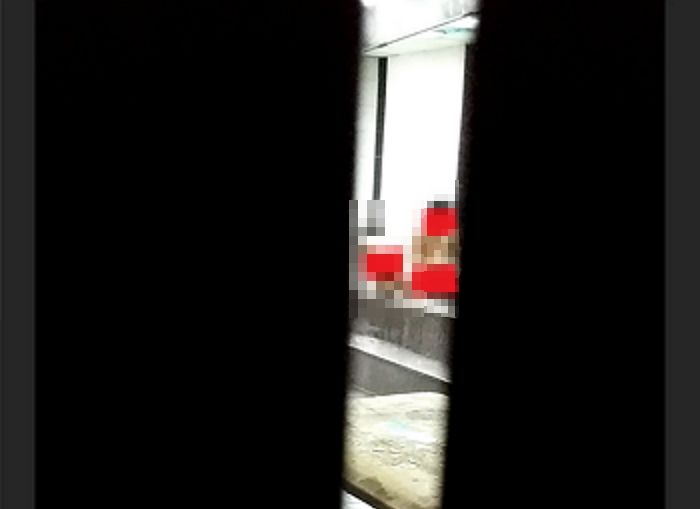남탕 몰래 훔쳐보는 곳 찾았다며 인증사진 찍어 올린 트위터리안