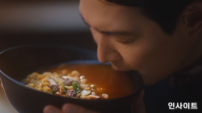 이정재가 완국한 ‘The미식 장인라면’ 2차 광고 ‘국물편’ 공개