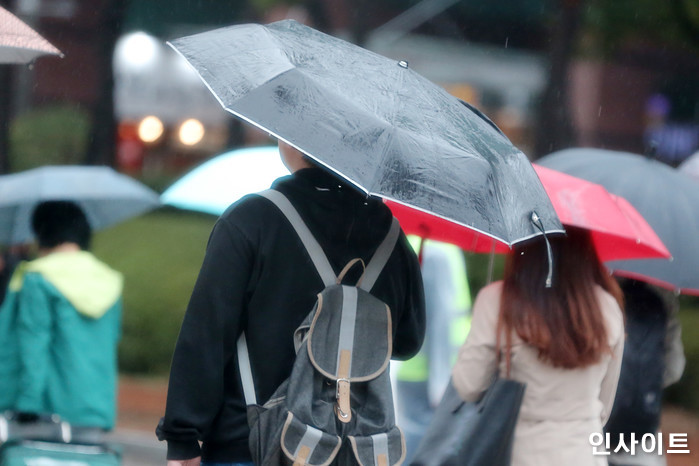 “감기 조심하세요”...일교차 최대 15도인 오늘, 비까지 내린다