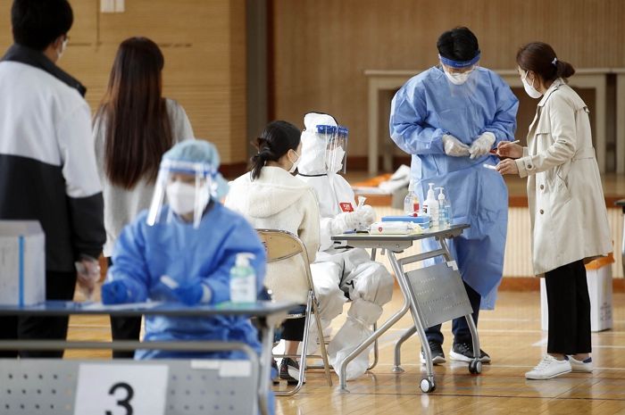 어제(2일) 국내 코로나19 확진자 2천 667명 발생...전날보다 1천 78명 급증