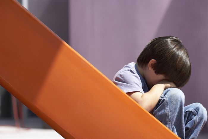 고열·발작 증세 3살 입양아 병원 대신 ‘가족여행’ 데려가 죽게 한 양부모