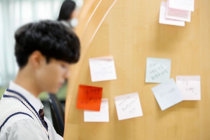 백신 맞은 후 숨진 ‘고3 수험생’ 아들이 엄마에게 마지막으로 했던 말