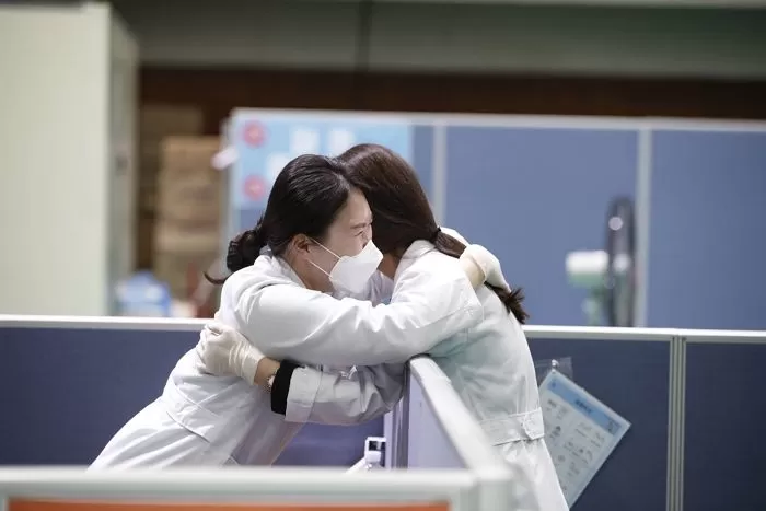 어제(5일) 하루 국내 코로나19 확진자 2,248명 발생