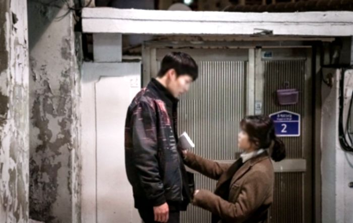 돈 안 갚는 친구에게 문자+전화 독촉했다간 ‘스토킹’으로 처벌받을 수 있다