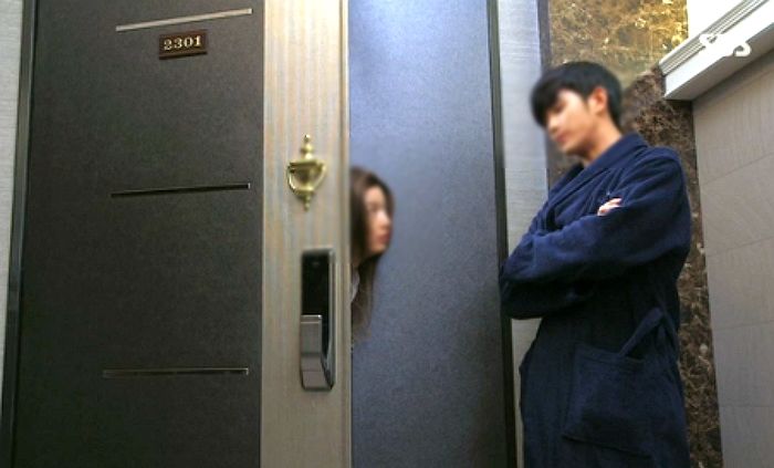 월세 주제에 집에서 고기 구워먹느냐며 쫓아와 항의한 전세 사는 옆집 주민