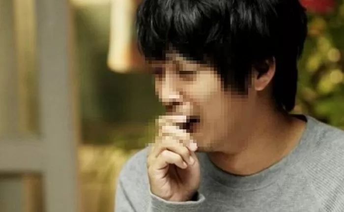 “크리스마스에 청혼하려고 산 건데”...오픈런 뛰어 구한 ‘샤넬백’ 눈물의 처분하는 남성