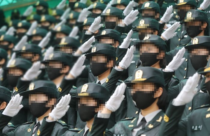올해 임관된 육군 남녀 부사관의 ‘성별’ 비율