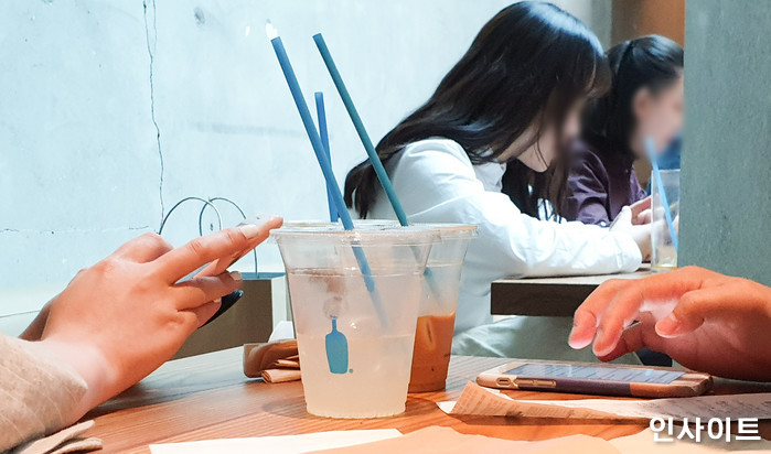 내년부터 ‘카페·패스트푸드점’서 일회용품 사용 금지