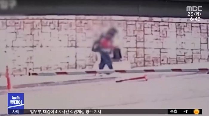“라면 먹고 가자”며 초등학생 목 감아 끌고간 50대 남성...경찰은 ‘술 취했다’고 조사 안 해