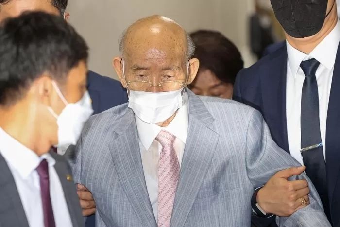 전두환 전 대통령 사망...향년 90세