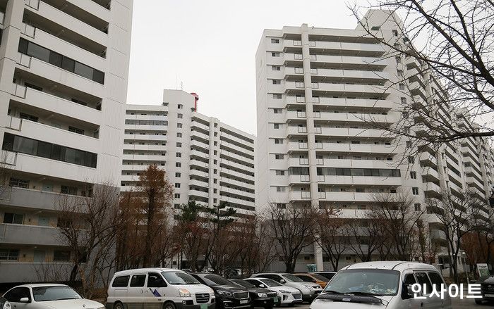 불경으로 ‘층간소음’ 유발한 1층 집에 ‘19금 사운드’로 맞불 놓은 이웃집