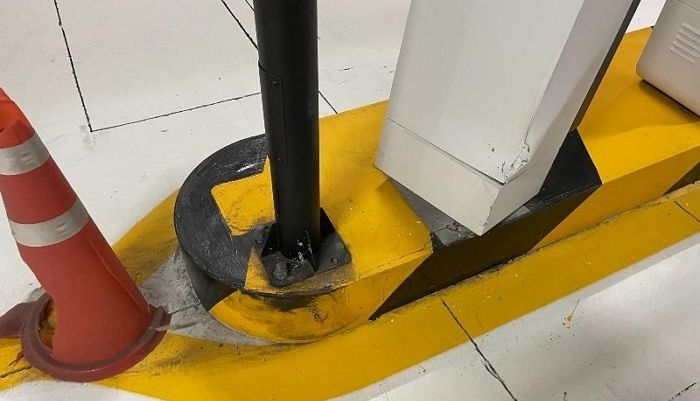 수리비만 ‘200만원’ 나온 왕초보 운전자의 ‘주차 안전바’ 추돌 사고 현장