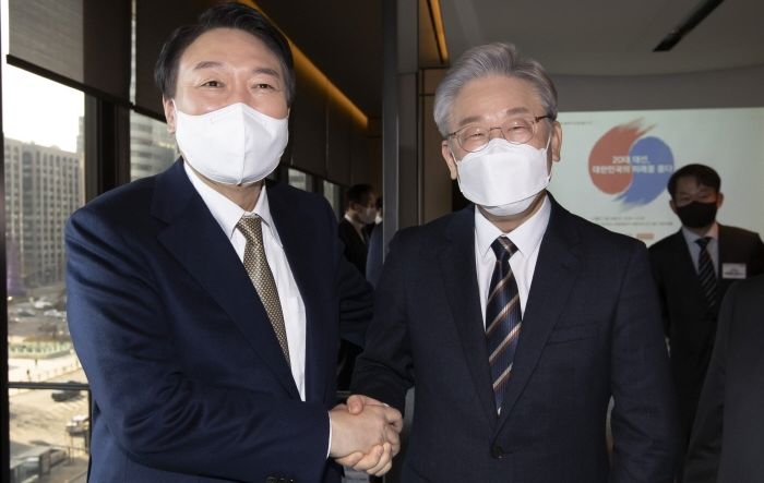 “스타일 바꾼 윤석열 vs 눈물 사죄 이재명”...대선후보들의 이미지메이킹 전략