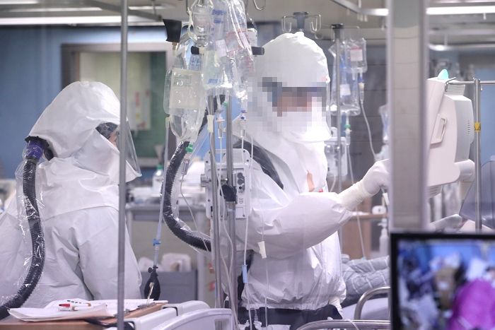 “일본 확진자수 급감, K방역 치명적 오류 보여줘”...경북대 의대 예방의학과 교수의 진단