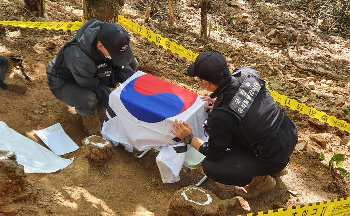 6·25 전쟁 때 북한에 맞서 나라 지키다 숨진지 71년 만에 가족 품으로 돌아가는 전사자