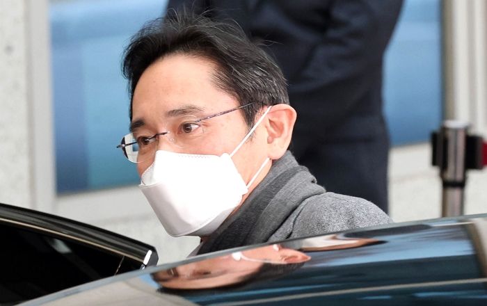 이재용이 미국 출장 마치고 인천공항 아닌 ‘김포공항’으로 입국한 이유