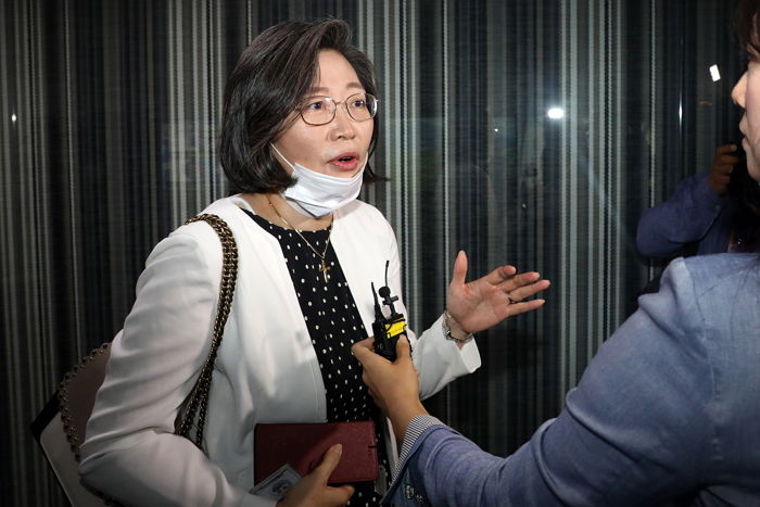 윤석열 캠프 합류한 이수정 교수 “이준석, 페미니즘과 래디컬리즘 구분 못 하는 듯”