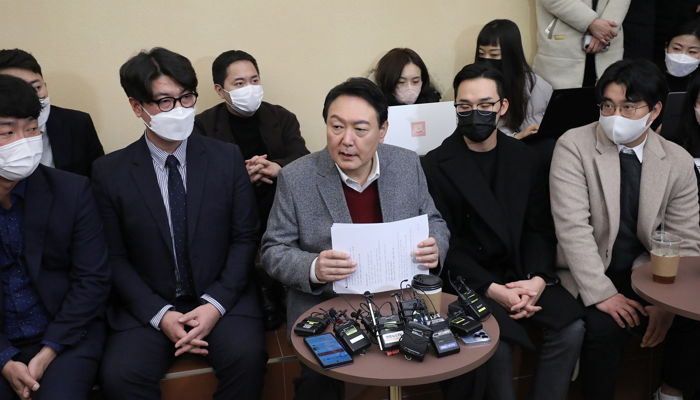 “최저임금·주52시간제 때문에 힘들다”는 고충 호소에 윤석열 “비현실적 제도, 철폐하겠다”