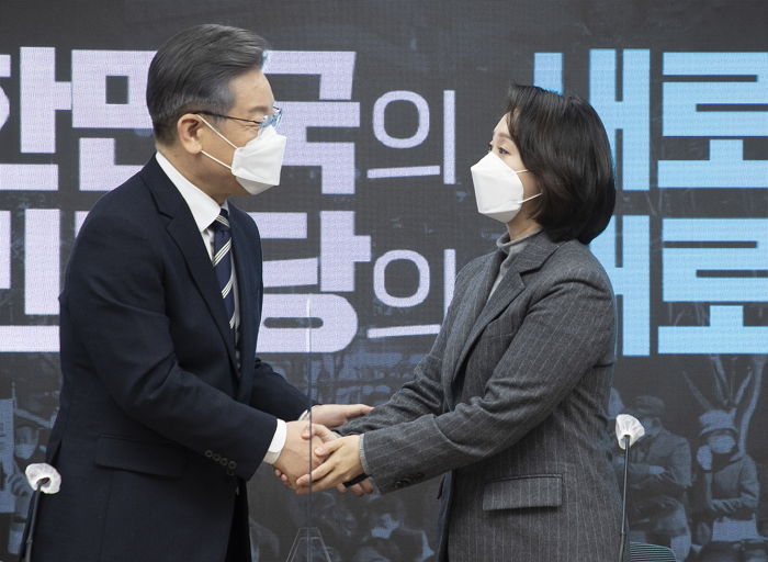 이재명 캠프 영입 1호 조동연, 혼외자 논란에  ‘사퇴’ 의사 표명