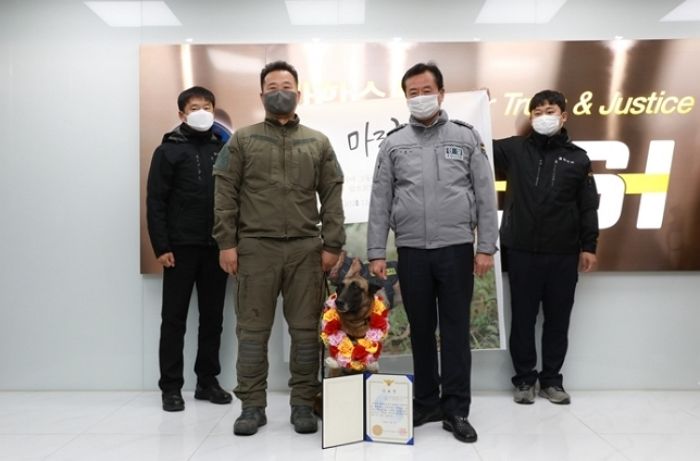 8년간 현장 누비며 실종·살인 사건 해결한 베테랑 경찰견 ‘마리’ 은퇴