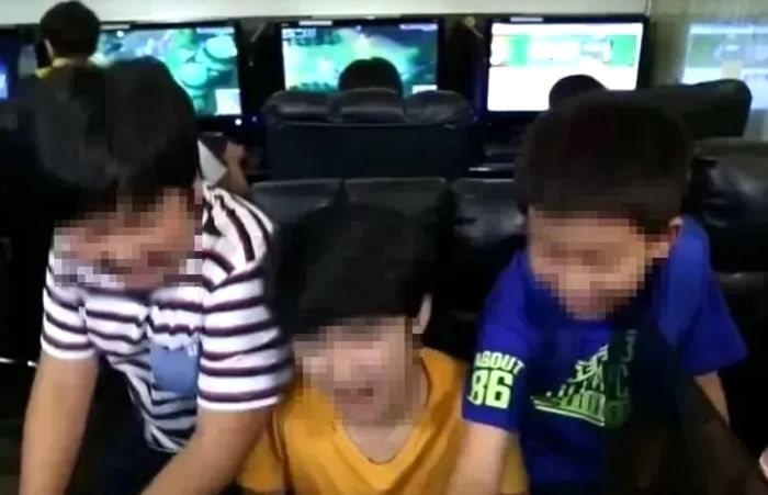 부모님 카드로 인터넷방송 BJ에게 370만원 후원한 10살 초등학생