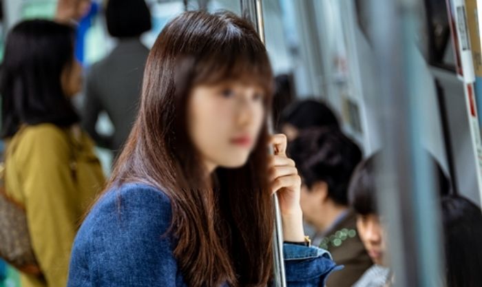 9년 만에 지하철서 만난 전남친이 임산부라며 자리 양보해주자 재회 결심한 여성