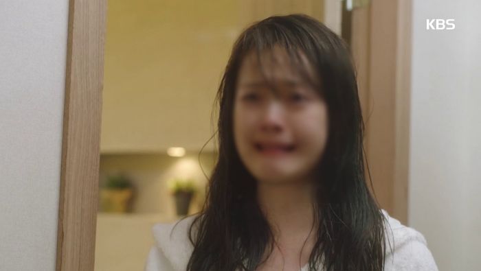 문고리 고장나 화장실에 2시간 갇혔다가 ‘삼성 갤럭시’ 덕분에 살아난 여성