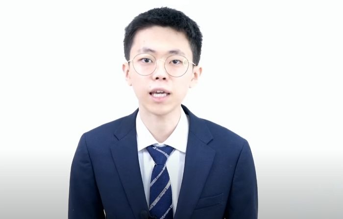 ‘청소년 방역패스’ 반대 고교생, 헌법소원 내고 文 대통령 고발한다