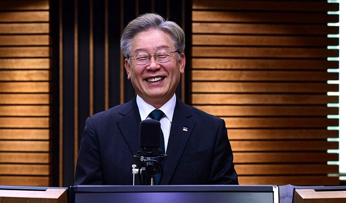 “찢 찢 찢 찢 찢, 이게 무슨 소리야” 댓글 읽은 이재명, ‘형수 욕설’ 악플에 빵터져
